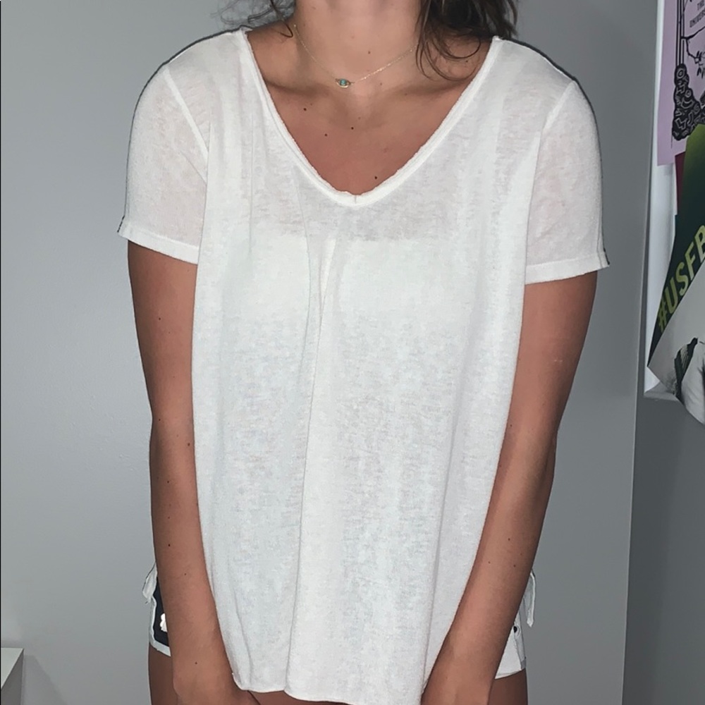 White v-neck tee